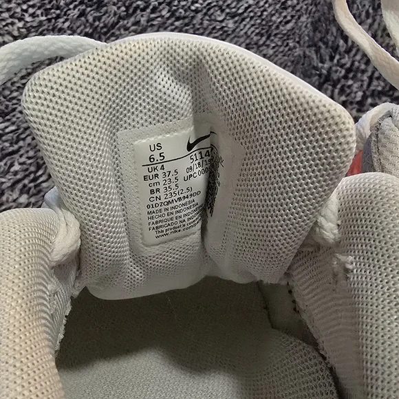 Nike Air Max Sneakers in Black and White - Picture 5 of 10